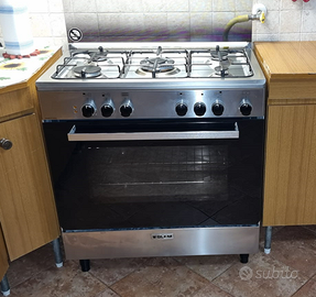 cucina a gas 5 fuochi con forno elettrico - Elettrodomestici In vendita a  Latina