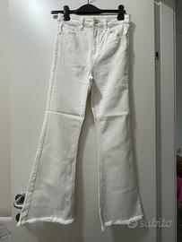 Jeans bianco cropped campana