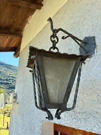 Lampada esterna in ferro battuto