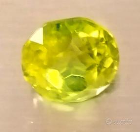 Peridoto naturale verde brillante 3,5 carati 