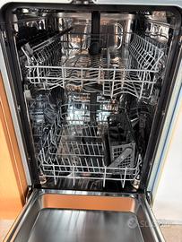 NUOVA  lavastoviglie ELECTROLUX incasso  9 coperti
