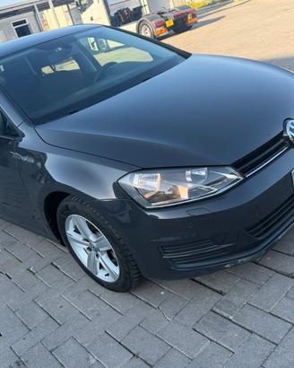 VOLKSWAGEN golf 7