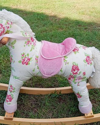 Cavallo a dondolo con suoni