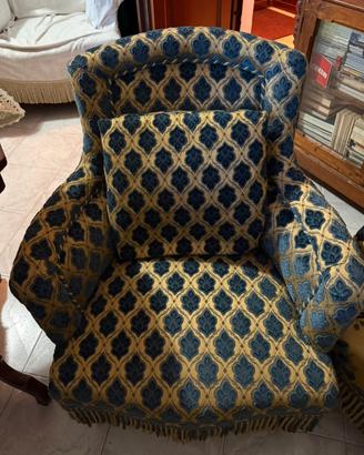 Coppia di Poltrone Classiche Vintage damascato