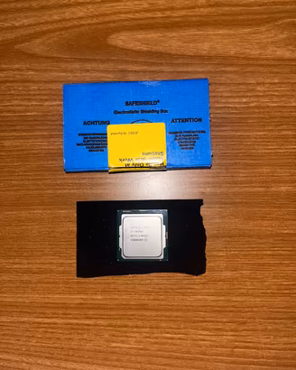 processore business Intel i7 10700E