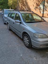 Opel Astra 1.6  del 98 e Nissan Micra 2000