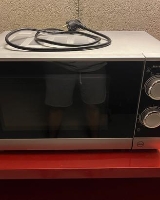 Microonde Silvercrest 700w
