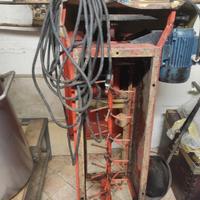 materiale per cessata attività vinicola