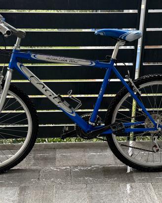 Bici da corsa +  mountain bike