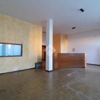 NEGOZIO A PALAZZOLO SULL'OGLIO