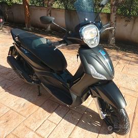 Beverly 300 come nuovo 