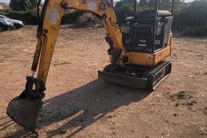 mini escavatore jcb 8017