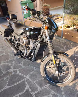 Harley Davidson street 750