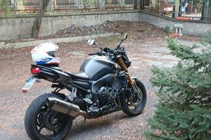 moto naked