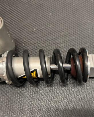 Mono ammortizzatore YAMAHA R6