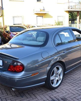 Jaguar S-Type R Supercharged