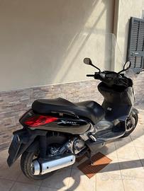 Yamaha x max 250