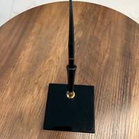 Antico Stiloforo con Base in Marmo Nero.