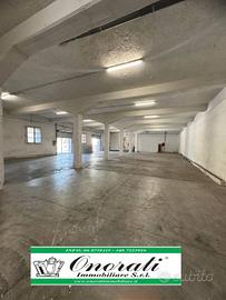 Immobile di 1480 m² a Roma
