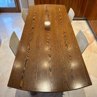Tavolo in legno massiccio effetto wengé