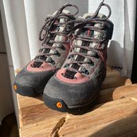 Scarponi trekking montagna Dolomite 37