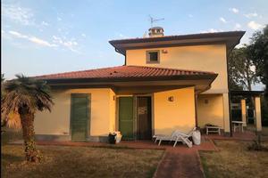 Casa singola Marina di Massa / Ronchi