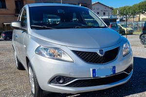 Lancia Ypsilon 1.2 69 CV 5 porte Platinum