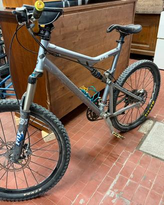 Santa Cruz Superlight v5