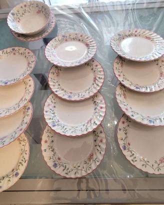 12 Piatti Piani Johnson Brothers "Summer Chintz"