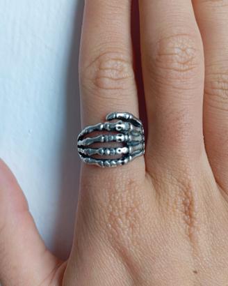 anello con scheletro teschio emo goth