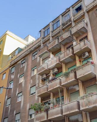 2 LOCALI A ROMA