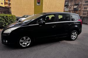 Peugeot 5008 monovolume 1.6 e-hdi anno 2012