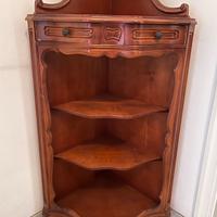 Angoliera in legno