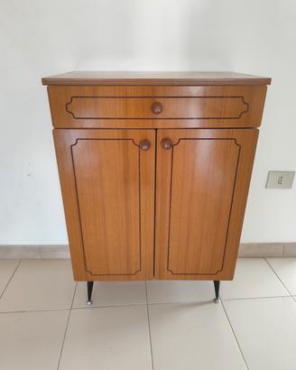 Mobile in legno 