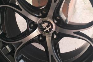 4 cerchi da 17 con gomme 