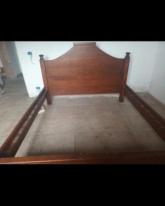 CAMERA IN LEGNO MASSICCIO A SOLI 1000 EURO
