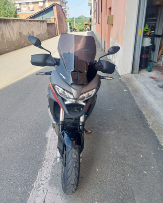 Honda Crossrunner 800