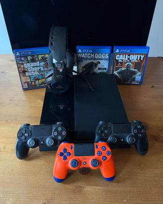 PlayStation 4 + 3 controller originali+ cuffie Ps4