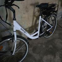 TEKLIO TC1 City Bike elettrica 26" bianca GARANZIA