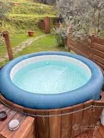 Piscina idromassaggio