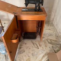 Macchina da cucire Singer 15M con mobile