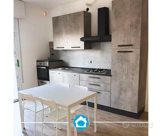 Stanza singola ristrutturata disponibile da subito