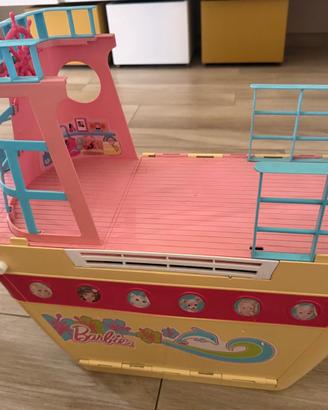 Nave crociera Barbie