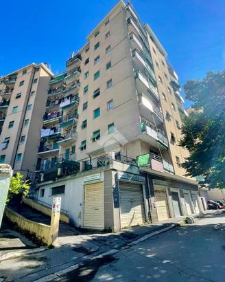3 LOCALI A GENOVA