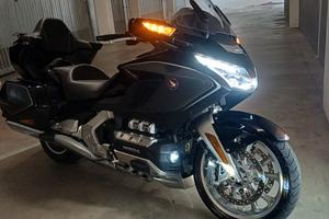 Honda goldwing Gl 1800 DCT tour ABS