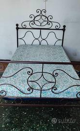Letto in ferro battuto, antiquariato