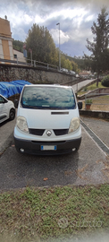 Renault trafic 2.0 Diesel 2012