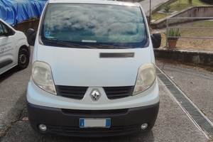 Renault trafic 2.0 Diesel 2012
