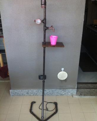 Lampada con tubi idraulici