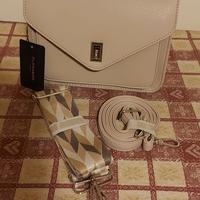 Borsa a mano con tracolla nuova!